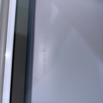 Sıfır Diye Satılan Buzdolabı Hasarlı Çıktı, Servis Ve Müşteri Hizmetleri Mağduriyetimi Gidermedi