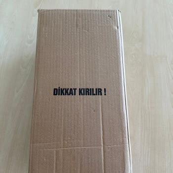 Deforme Zeytinyağı Tenekesi Gönderildi, Müşteri Yanıltıldı