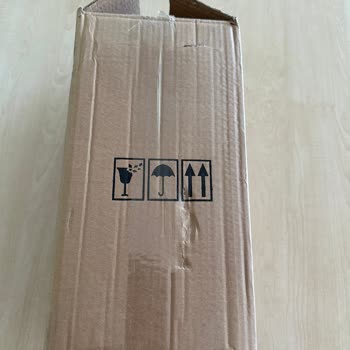 Deforme Zeytinyağı Tenekesi Gönderildi, Müşteri Yanıltıldı