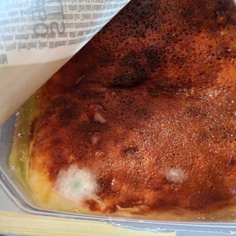 Son Kullanma Tarihi Geçmemiş Ürün Küflü Çıktı