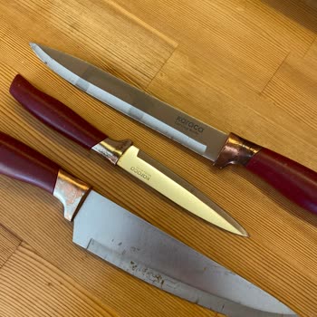 Karaca Bıçak Standı Hızla Paslandı Ve Köreldi