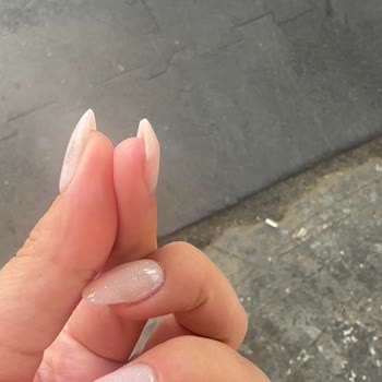 Nişan Öncesi Kötü Tırnak Deneyimi Ve Müşteri Memnuniyetsizliği