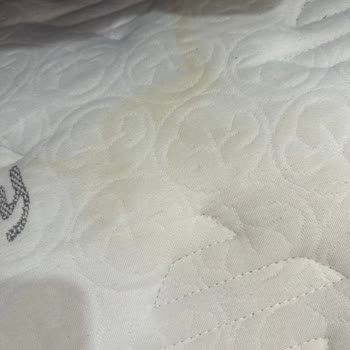 Yeni Alınan Yatakta Sararma, Tüylenme Ve Çökme Sorunu