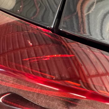 Cupra Formentor Stop Lambasında Kendiliğinden Çatlama Sorunu