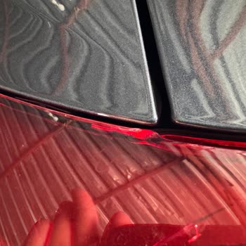 Cupra Formentor Stop Lambasında Kendiliğinden Çatlama Sorunu