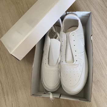 Real.footwear_ Farklı Ayakkabı Gönderdi