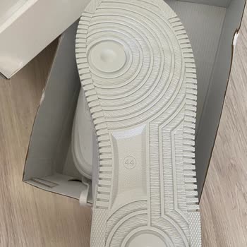 Real.footwear_ Farklı Ayakkabı Gönderdi