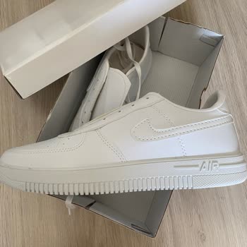 Real.footwear_ Farklı Ayakkabı Gönderdi