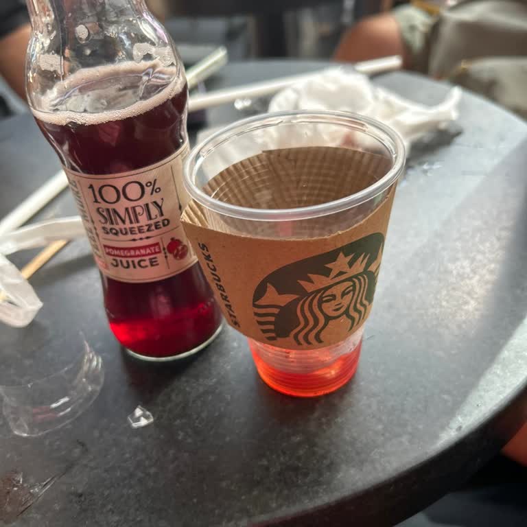 Starbucks'ta Bardak Talebine Olumsuz Yanıt Ve İlgisiz Hizmet