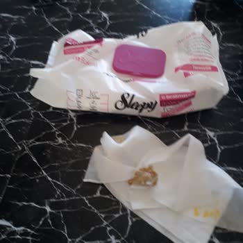 Sleepy Yüzey Temizlik Havlusundan Çıkan Şüpheli Madde Şoku