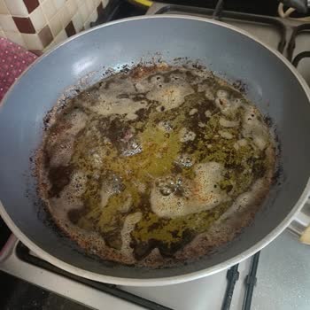 Karaca Swiss Kristal Tava Ve Tencere Yapışma Ve Yanma Sorunu Yaşatıyor