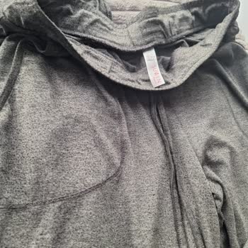 Yeni Bosch Çamaşır Makinesi Kıyafetlerde Yoğun Tüylenme Sorunu Yaşatıyor