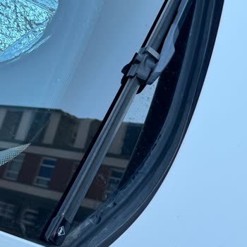 BMW F10 Cam Fitilinde Deformasyon Ve Ücretsiz Değişim Talebi