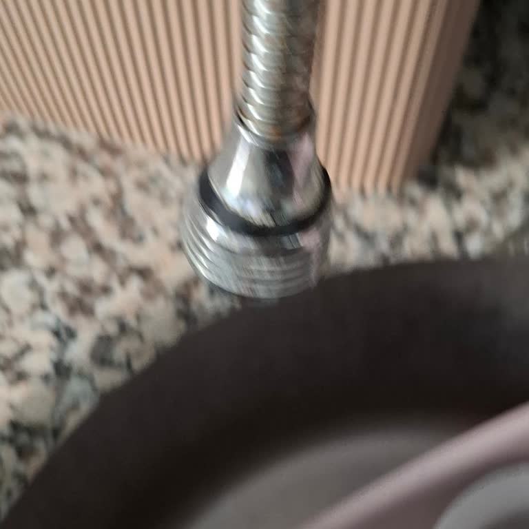 Kuşadası'nda Sürekli Su Kesintisi Ve Kalitesiz Hizmet