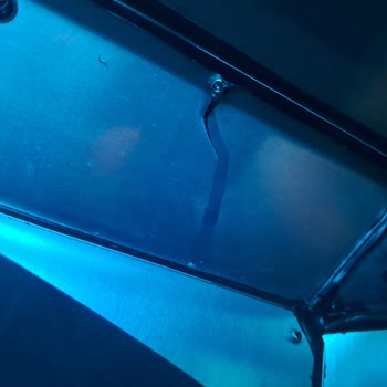 Gp Kompozit Aldığım Akvaryum Çantası Hem Su Alıyor Hem De Güvenlik Sorunu Yaşıyorum