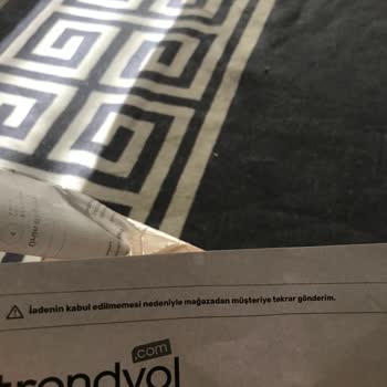 I Received Open and Possibly Altered La Roche-Posay Products via Trendyol