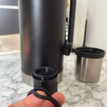 Stanley Termosun Kapağındaki Conta Yırtıldı, Garantiye Ulaşamıyorum