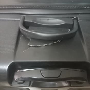 A101'den Aldığım Valizler Kısa Sürede Kırıldı, Mağaza Ve Müşteri Hizmetlerinden Destek Alamadım