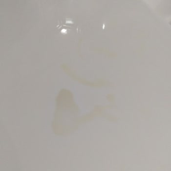 Porçöz Kullanımı Sonrası Mutfak Tezgahında Kalıcı Sarı Leke Oluştu