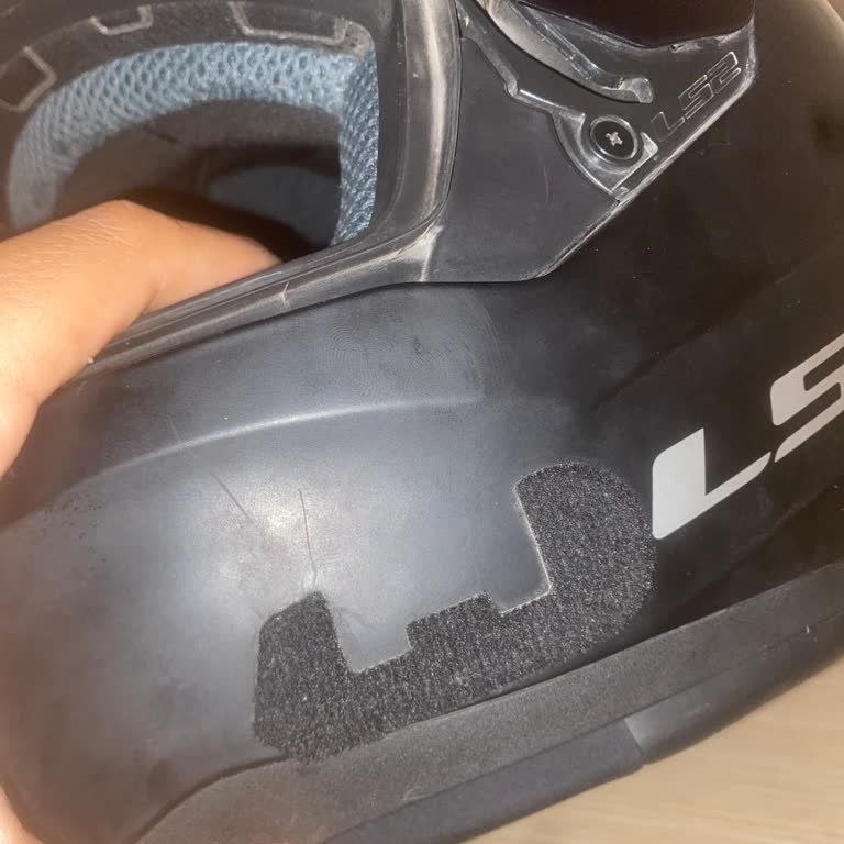 KNMaster 6100 İnterkomun Cırt Cırtı Yolculuk Sırasında Koptu Ve Cihazım Düştü