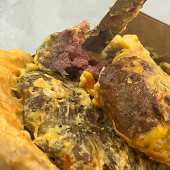 Köfteci Yusuf'ta Çiğ Hamburger Ve Soğuk Patates Sorunu