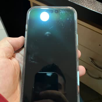 İphone 16 Pro Max Ekran Kararması İçin Çözüm Sunulmuyor, Mağduriyetim Sürüyor