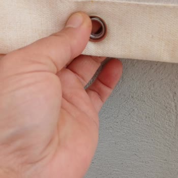 Kusurlu Balkon Perdesi Ve İlgisiz Satıcı Mağduriyeti