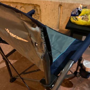 Kısa Sürede Parçalanan Sandalyeler Ve Dikiş Problemleri