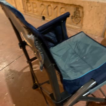 Kısa Sürede Parçalanan Sandalyeler Ve Dikiş Problemleri