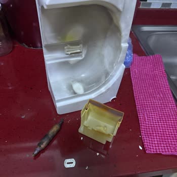 10 Yıllık Arçelik Buzdolabında Süregelen Soğutma Arızası Ve Yetersiz Onarım