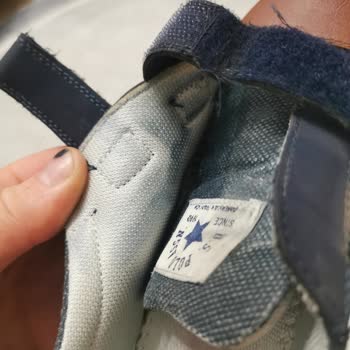 Ayakkabı Astarı Renk Veriyor, Firma Sorumluluk Almıyor