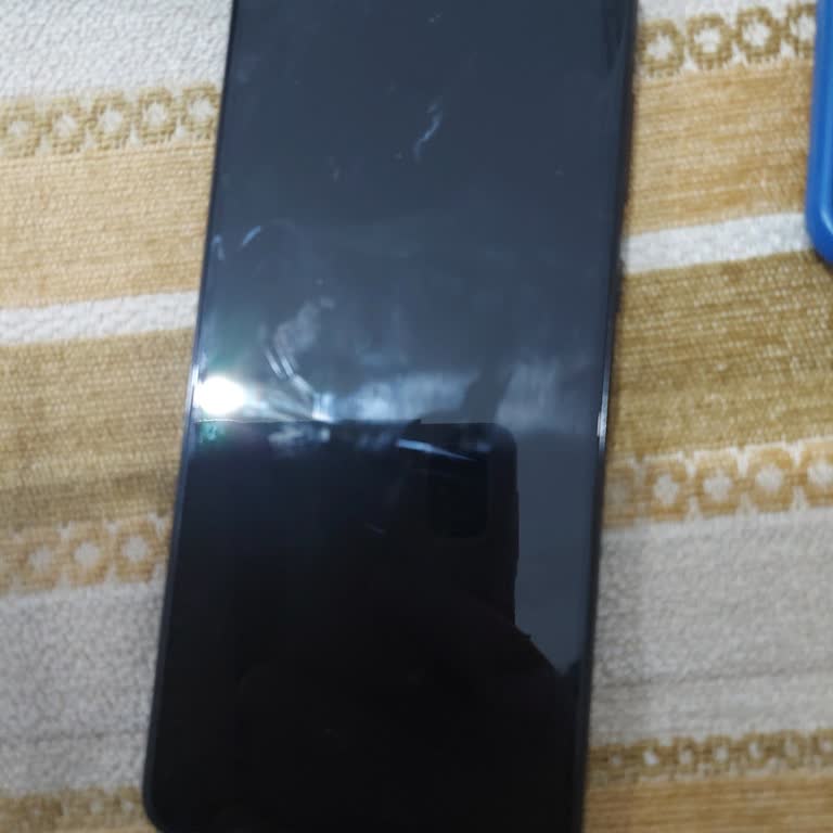Sipariş Verdiğim Model Yerine Farklı Ve Eksik Özellikli Telefon Gönderildi