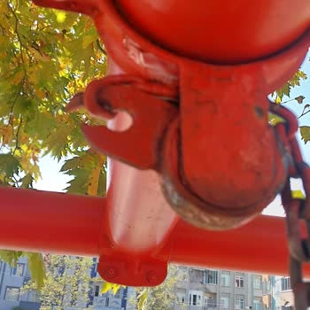 Çocuk Parklarının Yetersizliği Ve Güvenlik Sorunları Endişe Yaratıyor