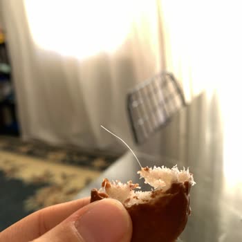 Çikolatanın İçinden Plastik İp Çıktı, Güvenim Sarsıldı