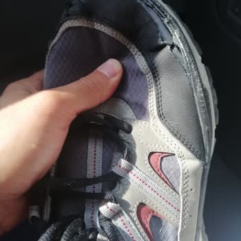 Yüksek Fiyatlı Skechers Ayakkabıda Erken Deformasyon Ve Garanti Reddi Hayal Kırıklığı Yarattı