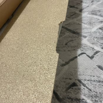 Aldığım Genç Odası Takımı Kırık Çıktı Muhatap Bulamıyorum