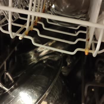 Bulaşık Makinesi Sepetlerinin Paslanması Güvenimi Sarsıyor