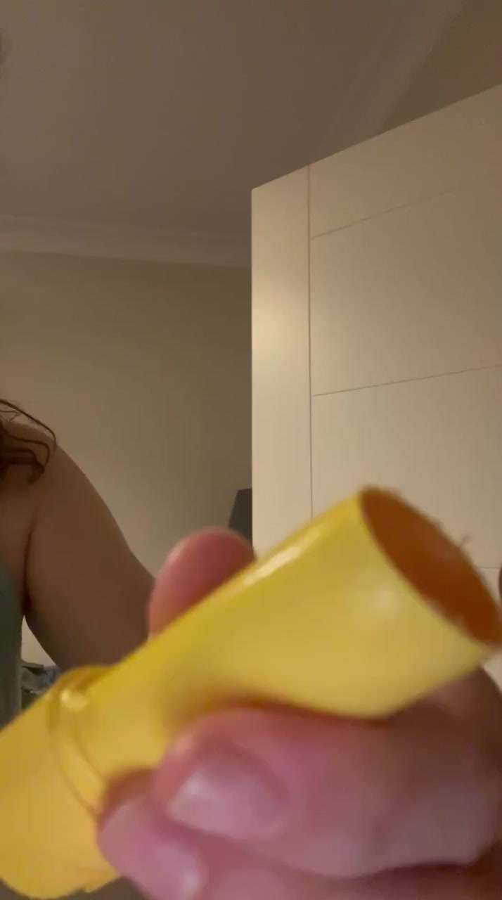 I Face Malfunctioning Mustela SPF Stick After First Use Despite High Price video cover