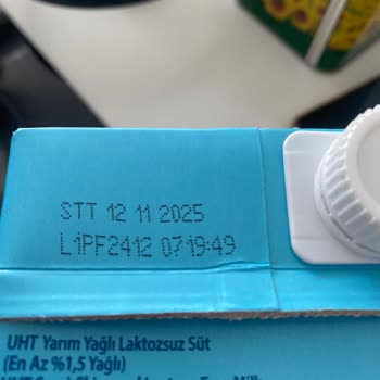 Laktozsuz Sütün Renginin Farklı Olması Ve Bilgilendirme Talebi