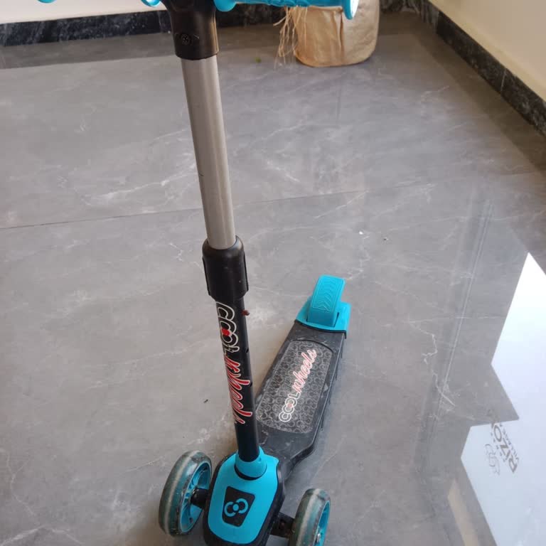 Oda Ve Yemekhanede Sinek Sorunu, Yetersiz Yönetici İlgisi Ve Kayıp Eşya Mağduriyeti