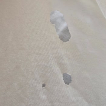 Ecrou Mağazasından Alınan T-shirt İlk Yıkamada Eridi