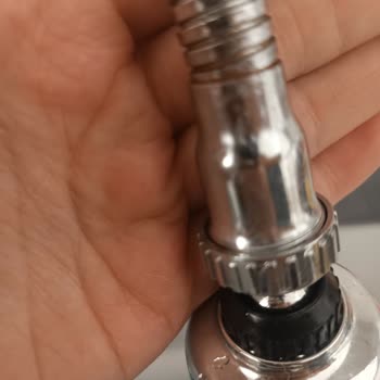 Yeni Alınan Bataryalar Ve Duş Robotu 2 Ayda Paslandı, Müşteri Hizmeti Yanıt Vermiyor