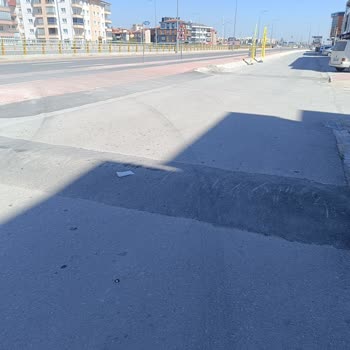 Yüksek Ve Dar Kasisler Araçlara Zarar Veriyor, Çözüm Bekliyoruz