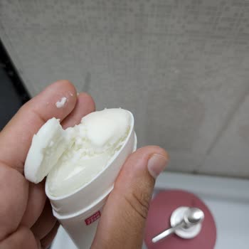 Nivea Roll-On Ürünü İlk Kullanımda Kırıldı