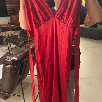 Yanlış Renk Ve Kalitesiz Elbise, İade Yapılmadı