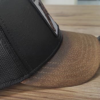 Aldığım Şapkada Renk Kararması Ve Mağaza İlgisizliği