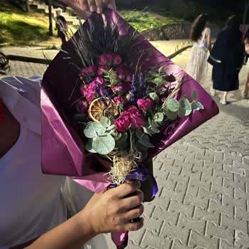 Sipariş Edilen Çiçeğin Beklentileri Karşılamaması Ve Yetersiz Çözüm Sunulması