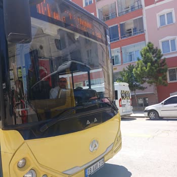 Otobüs Şoförünün Yaşlı Ve Engelli Yolcuya Saygısız Davranışı