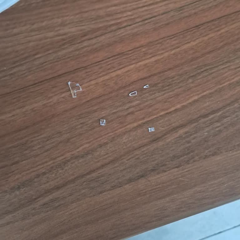 Pesto Soslu Makarnada Plastik Parça Ve Eksik Servis Sorunu