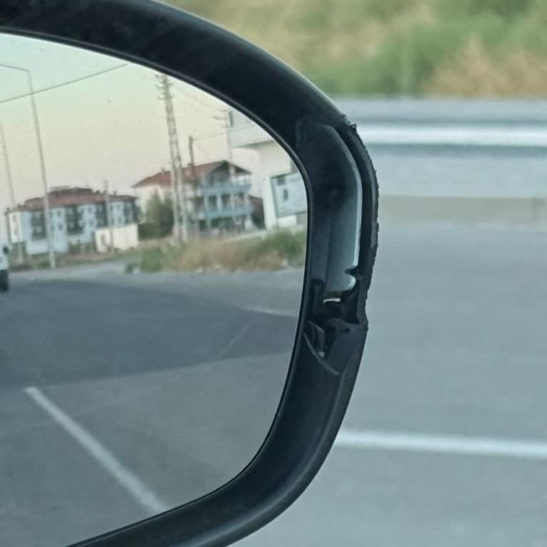 Eksperde Bildirilmeyen Aynanın Kırık Kapağı Mağduriyet Yarattı